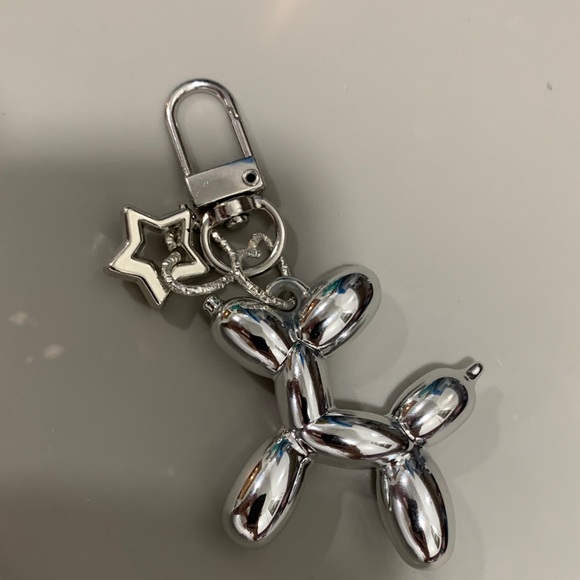Accessories - Silver Balloon Dog Keychain
